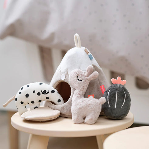 Hide & Seek Mountain Activity toy, lalee